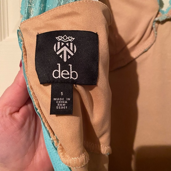 Ladies Gown - Picture 4 of 4